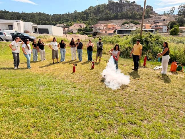 ISAVE promove Workshop em Prevenção de Incêndios e Manuseamento de Extintores
